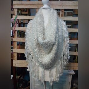 Simply Noelle cream color cowl neck infinity scarf with fringe EUC